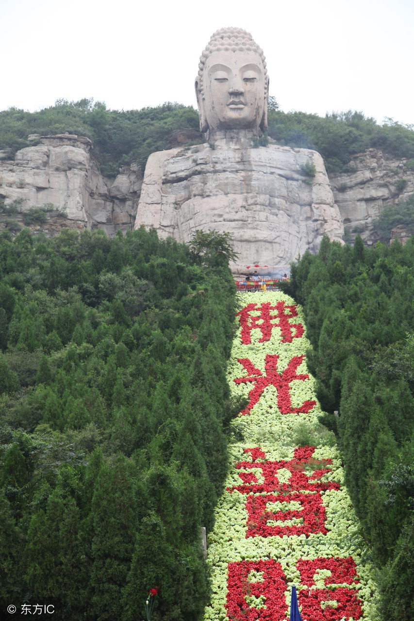 解梦，梦见已故朋友赠予佛像，寓意深远的心灵慰藉