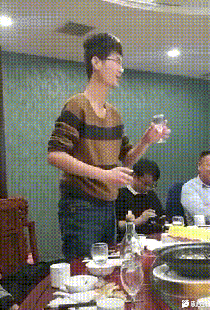 梦境中的桌缘，解析做梦梦见桌子的深层含义