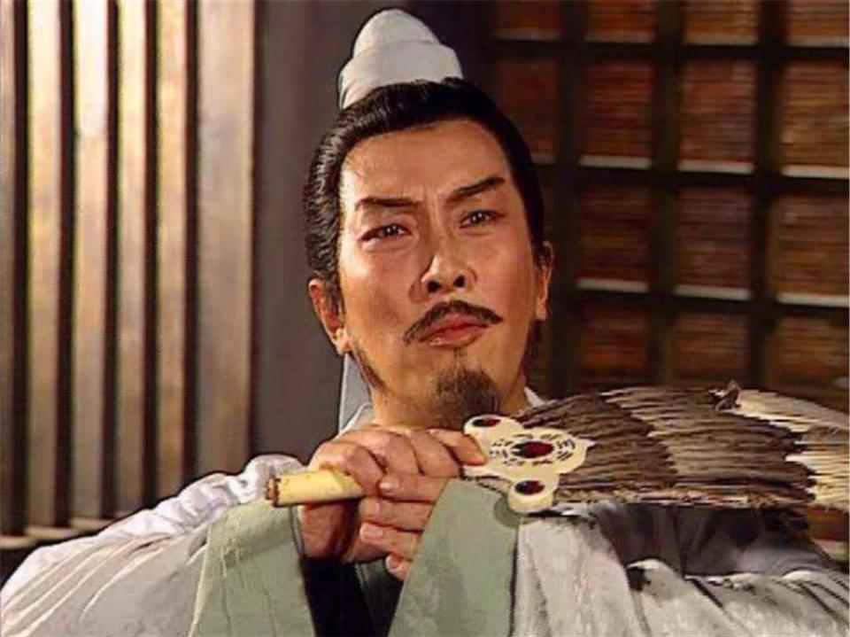 梦见世去多年的父亲入殓时的棺材，梦境与现实的交织