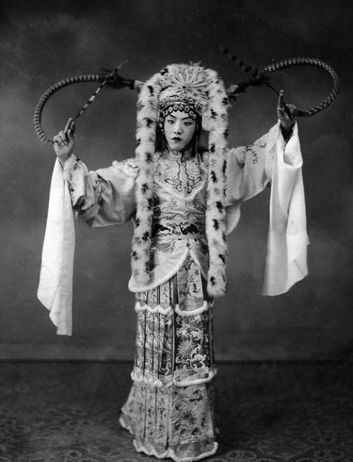 梦境的回响，给已故三个月爷爷的送葬之旅