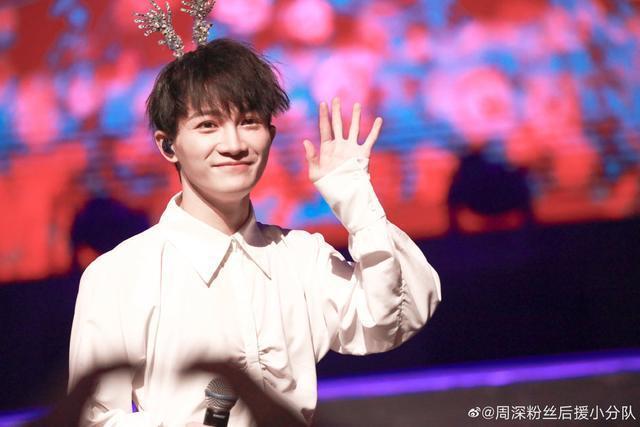 梦境之网，解析梦到撒网捕鱼的深层含义