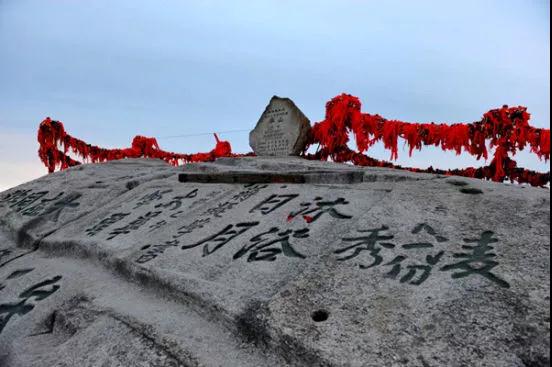 梦游与现实的交错，解析梦见没坐电梯就走开的深层含义
