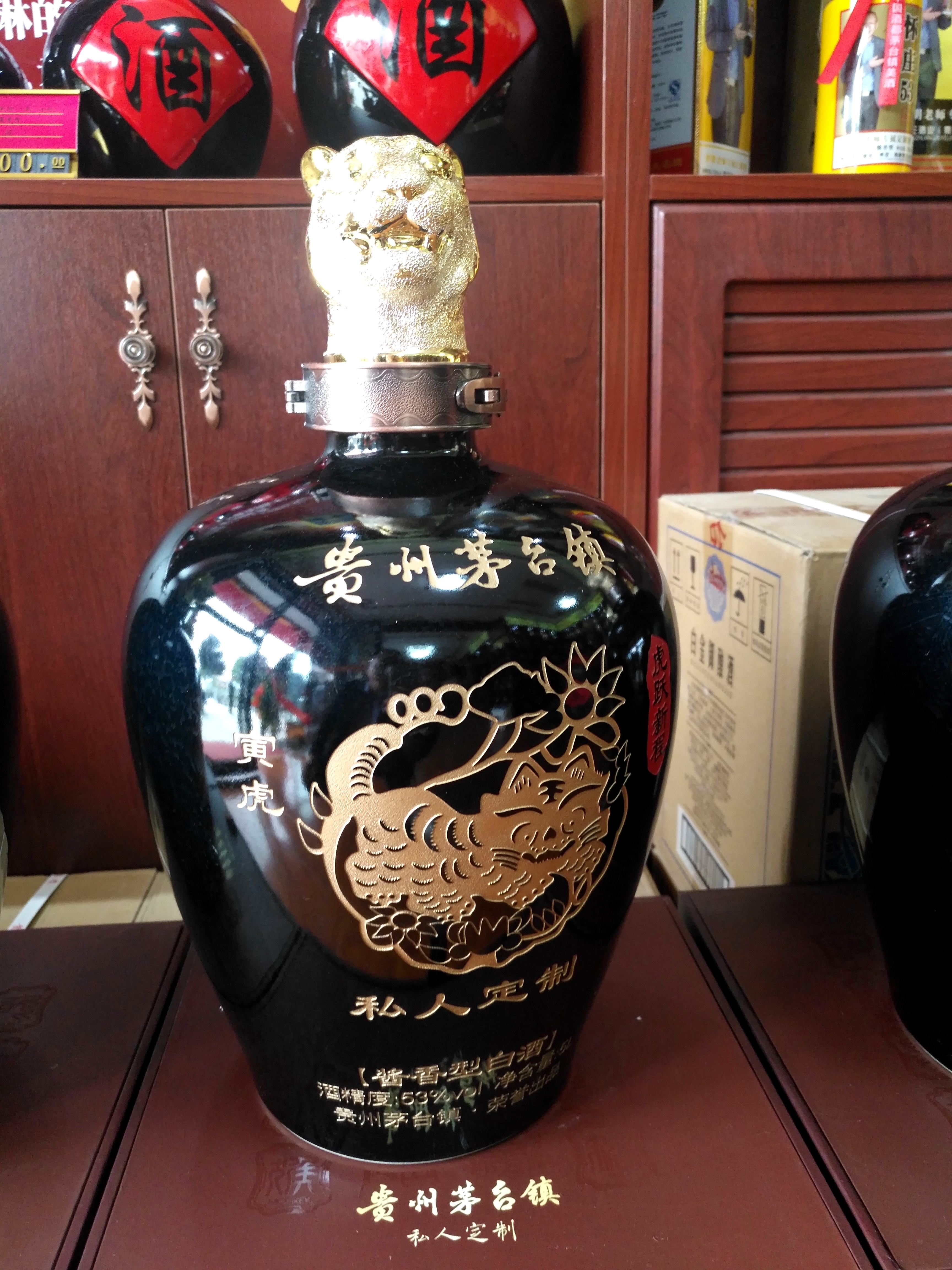孕妇梦见两条白金蛇，寓意与解析的深度探索