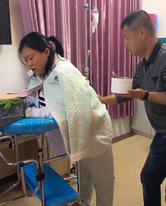 梦境解析，为何梦中会见到他人分娩——一场关于生命、情感与潜意识的深度探索
