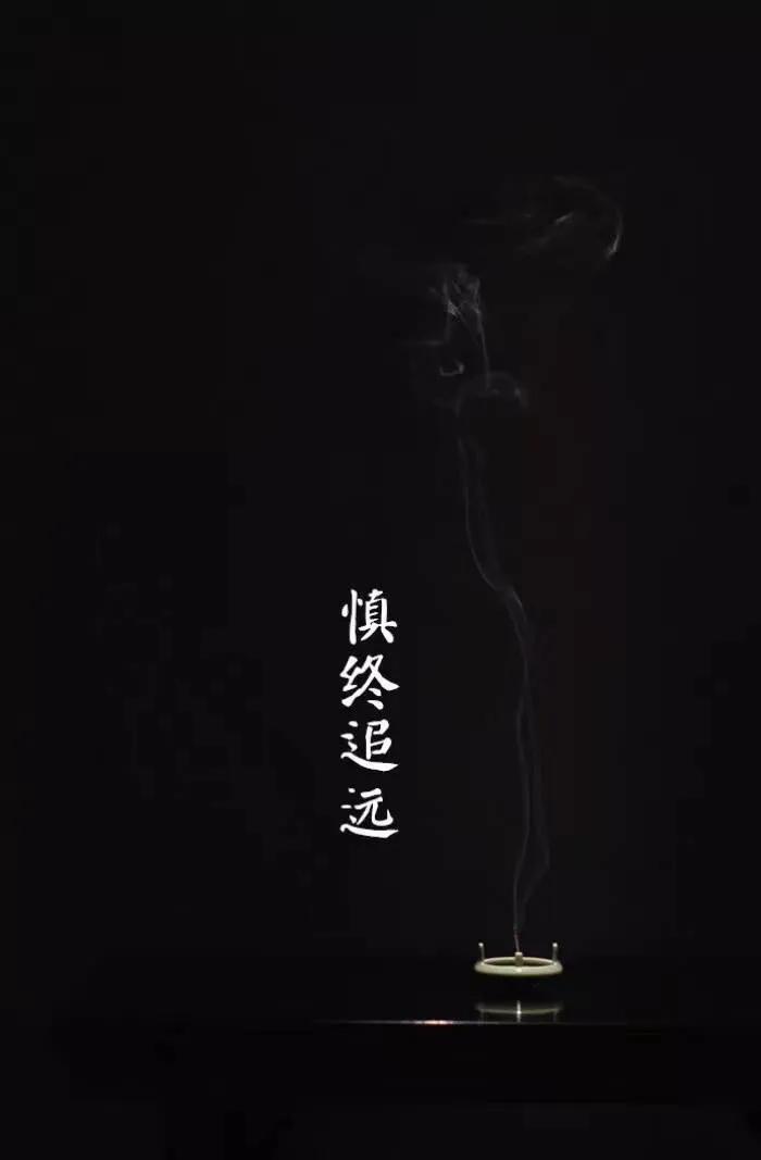 梦境的交织，梦到已过世的亲人给自己钱——寓意与解析