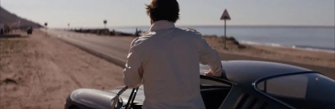 梦见老公赤身与别的女人抱在一起亲吻我哭了，解读梦境中的情感纠葛与内心挣扎