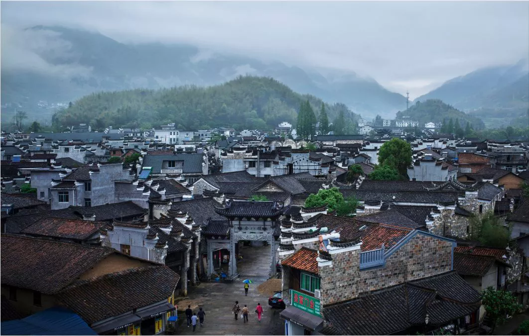 梦回生死边缘，解析梦见没死的人死了又活了的深层含义