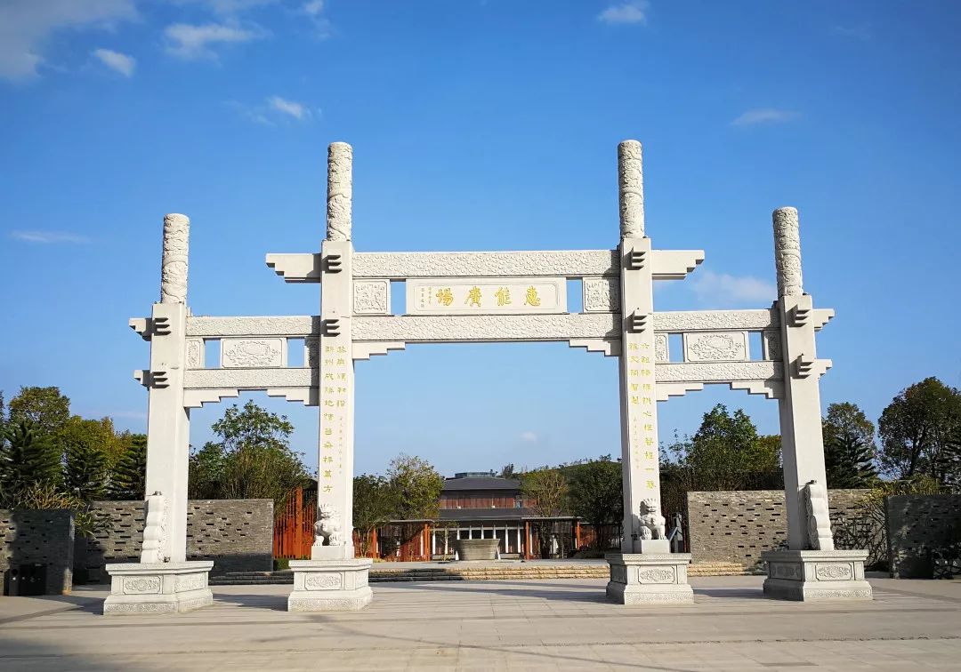 梦境中的禅意，探索晚上梦到自己上庙里拜佛的深层含义