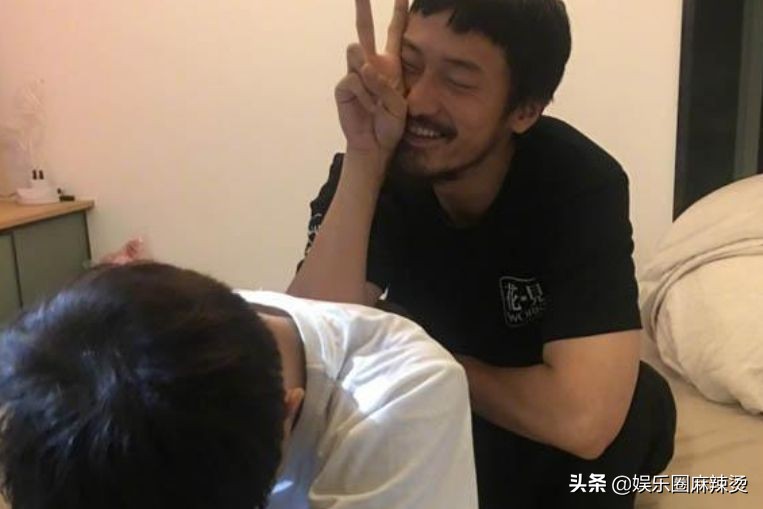 梦境的迷雾，解析梦见和不是自己男朋友在亲吻的深层含义