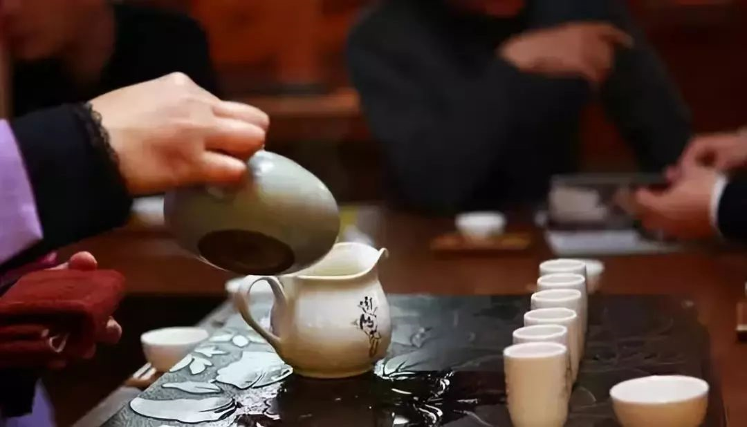 梦落齿间，以梦为镜，祈愿家安与自我超越