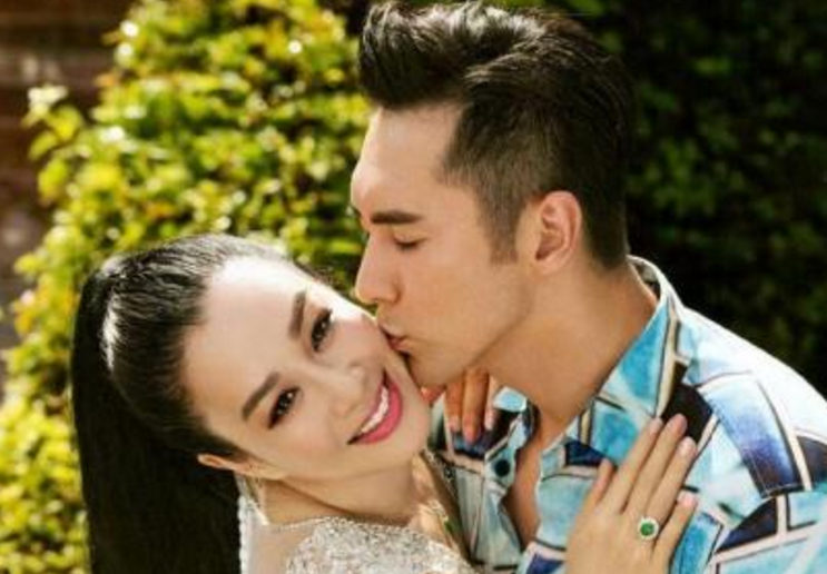 梦境与现实的交织，昨天梦到蛇咬自己，今天高考的挑战与启示