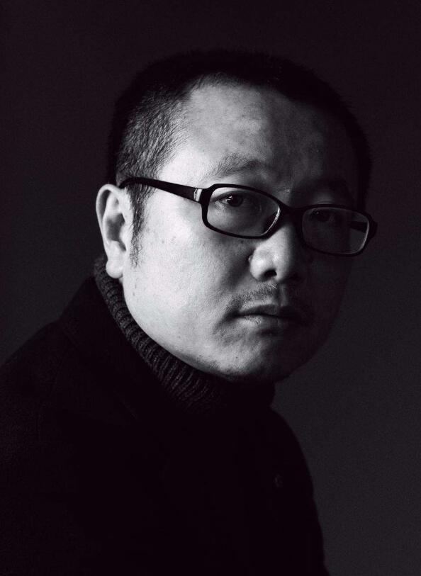 梦境解析，为何梦中三只鸡，一只死亡，一只追逐？