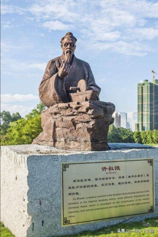 梦见家人陪我去医院看病，梦境背后的深层含义与心理解析