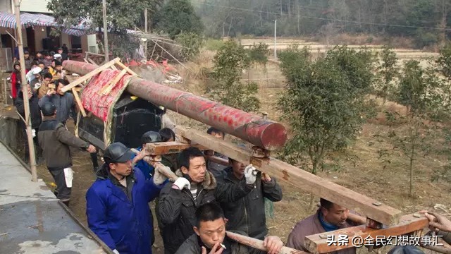 梦境中的生死轮回，梦见爷爷死去，棺材掉落，却又重生