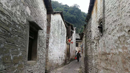 梦回往昔，参加已故爷爷葬礼的深刻寓意与情感解析