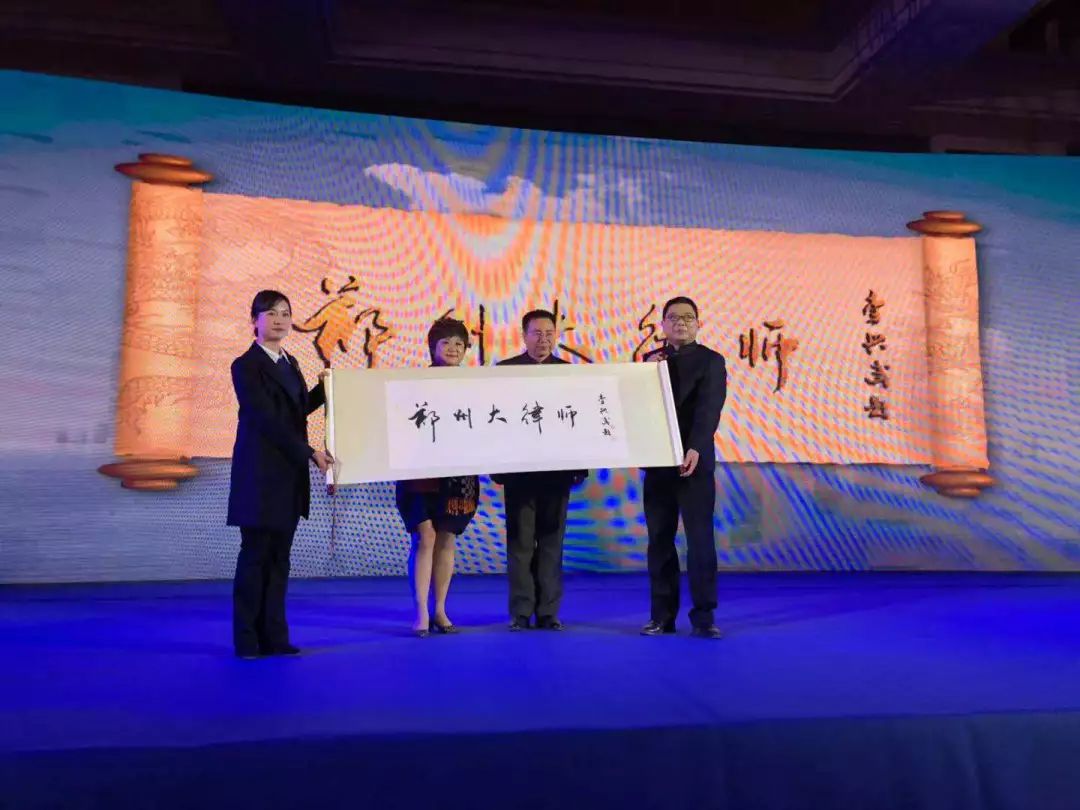 梦之潮涌，面对挑战的勇气与前行