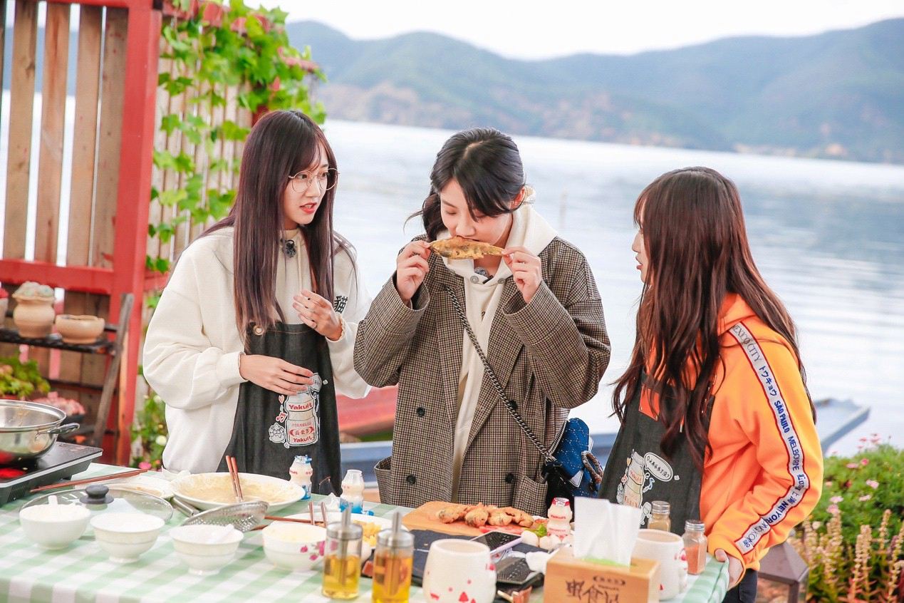 梦境的涟漪，闺蜜梦到我和前男友和好的深层含义与心理解析