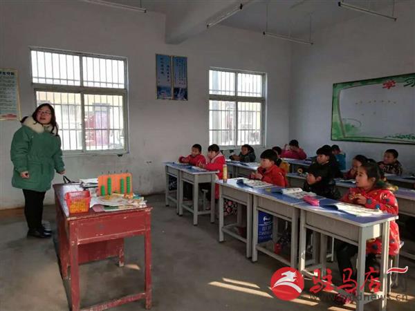 梦境中的温情之旅，在厚雪地里与亲人同行的寓意解析