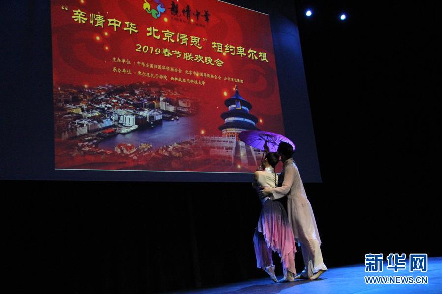 梦回亲情，一枕之下的家庭温情与内心深处的探索