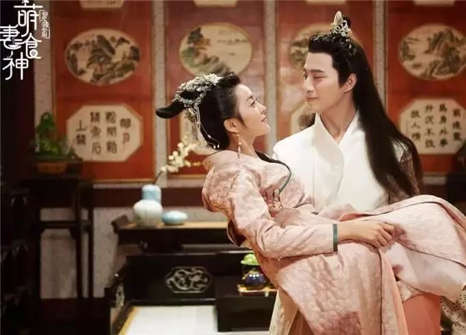 做梦梦到鸡蛋，寓意丰富，吉凶参半的梦境解析