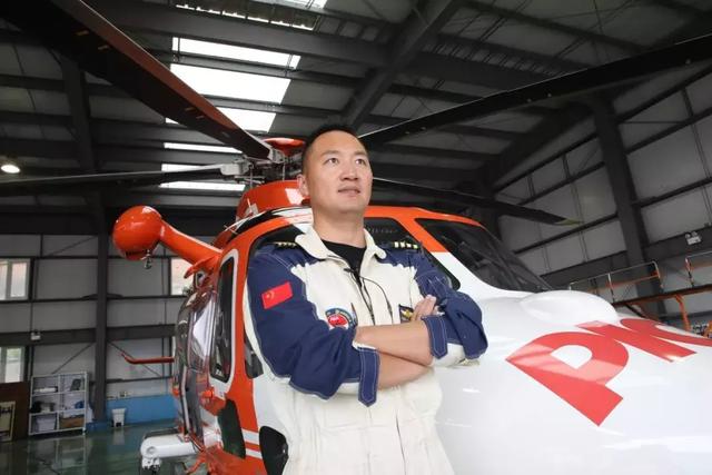 梦境翱翔，解析梦见地震我飞起来了的深层含义