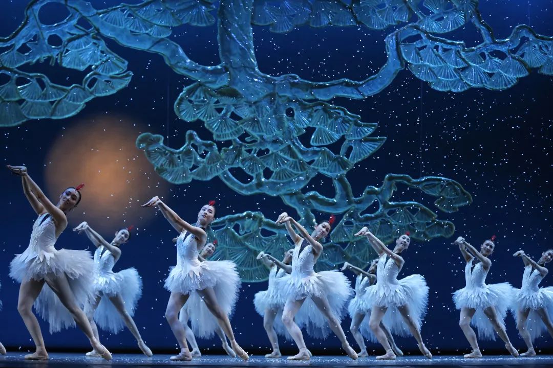 梦遇双孕之喜，共赏天际奇景，解密孕期梦境的深层含义