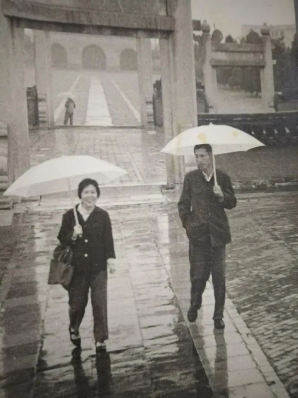 梦回往昔，与逝去姥爷的心灵对话