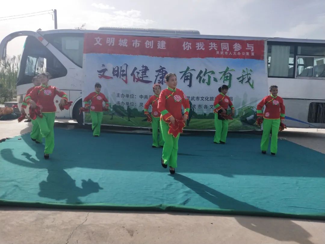 梦回往昔，解析梦到死去的亲人又活了的深层含义与心理启示