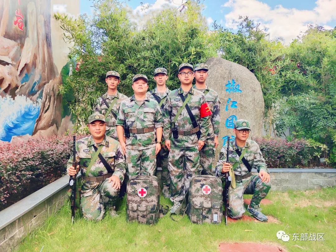 山林梦境，一场关于勇气与成长的军训拓展之梦