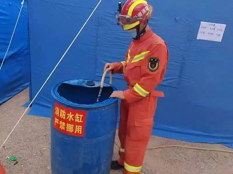 梦境的震撼，解析做梦梦见地震发生火灾的深层含义