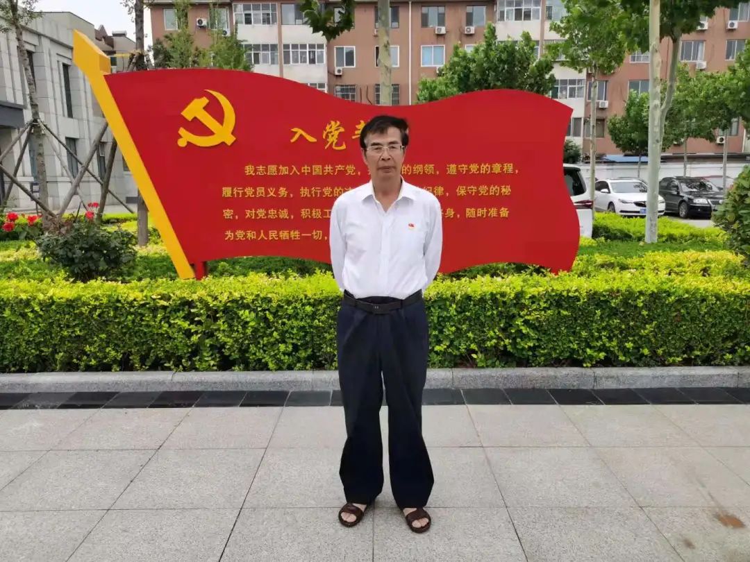 梦回往昔，亲人低语，解析梦到死去的亲人说没有好日子过的深层含义