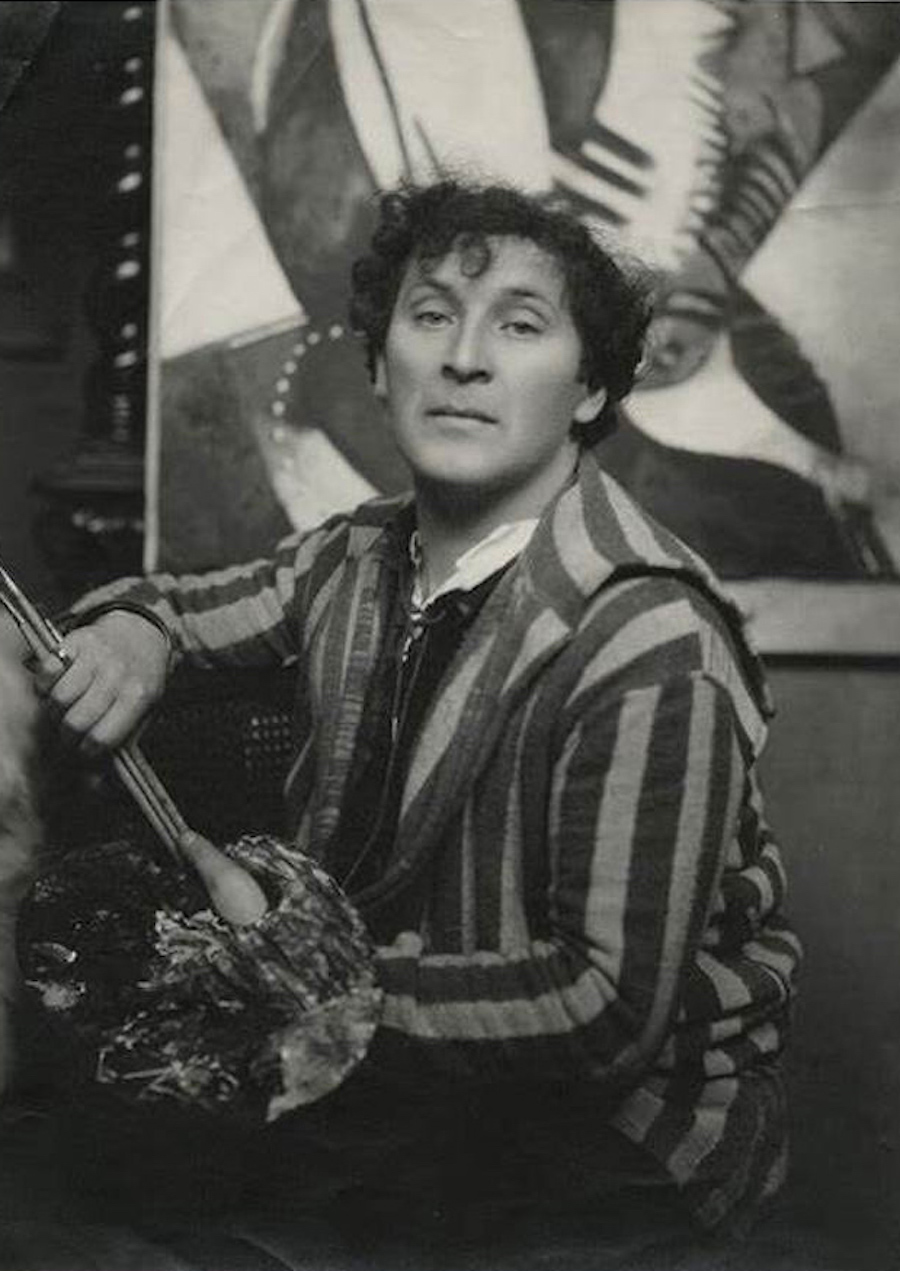 梦境交织，鱼、乌龟与螃蟹的神秘寓言