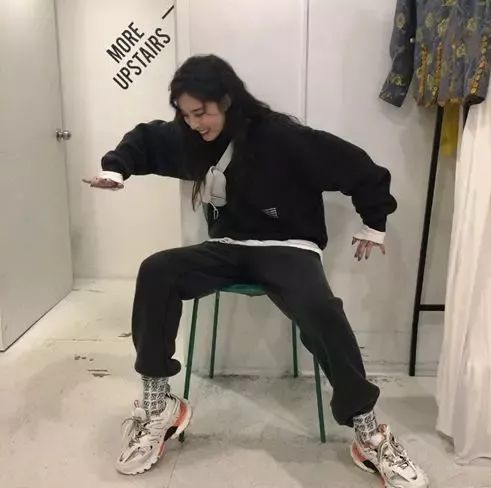 梦到丢鞋，寓意与解析
