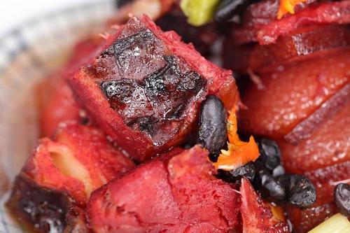 解梦梦见挖土豆，收获与成长的象征解析