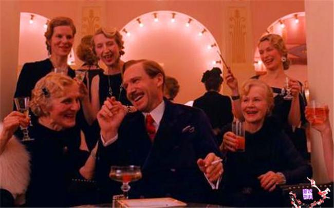 梦境交织，前男友与现男友的奇妙相遇