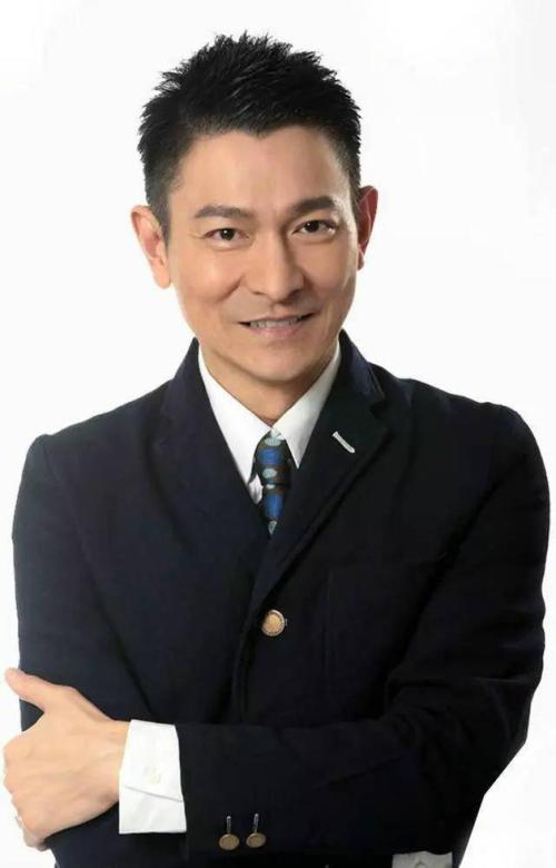 梦境与现实交织，昨晚上两次梦见和前男友和好，是否预示缘分未尽？