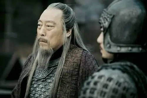 梦见参加已故亲人的葬礼，探寻梦境背后的深层含义与情感释放