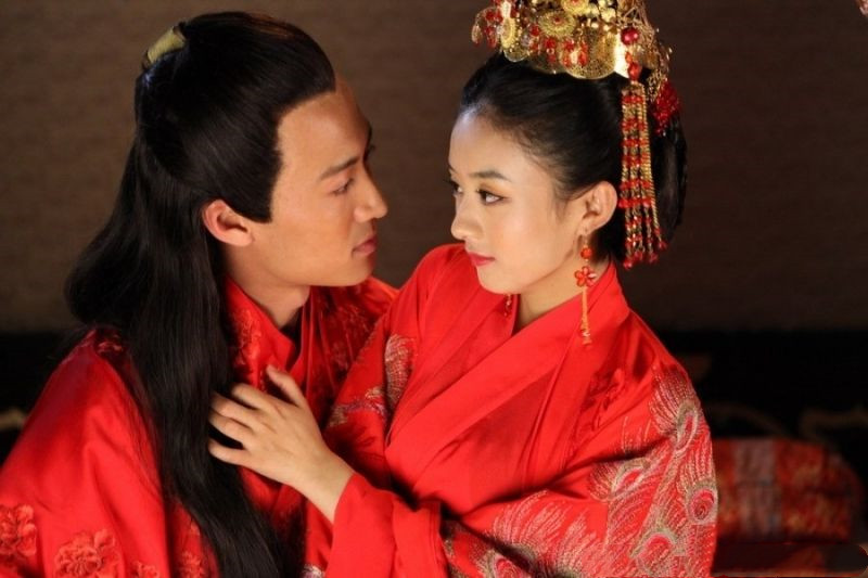 梦境交织，与逝去亲人的对话——梦见已故弟弟被父亲驱赶，自我冲突的情感解读