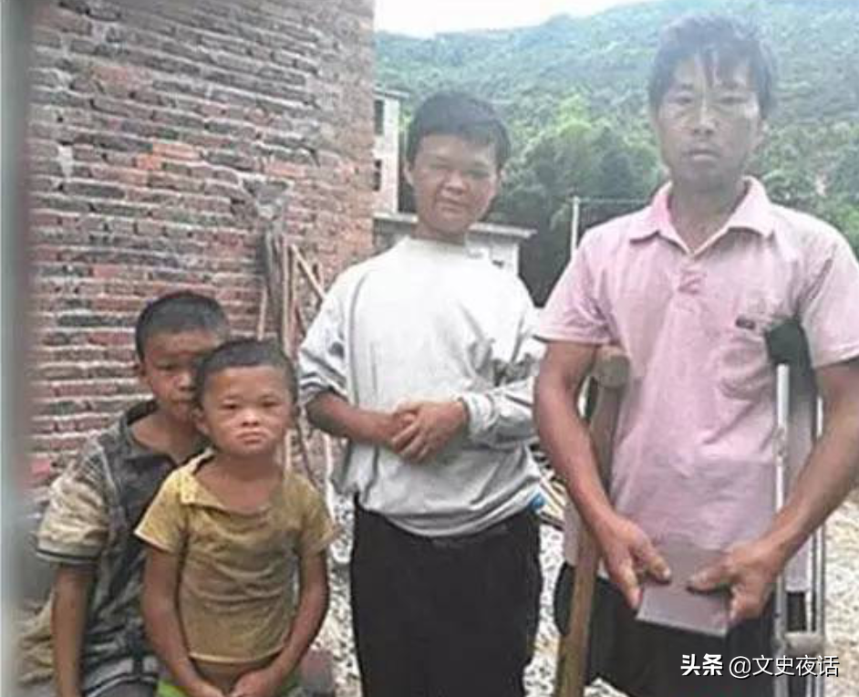 梦到父亲被蛇咬，解密梦境背后的深层含义与心理暗示