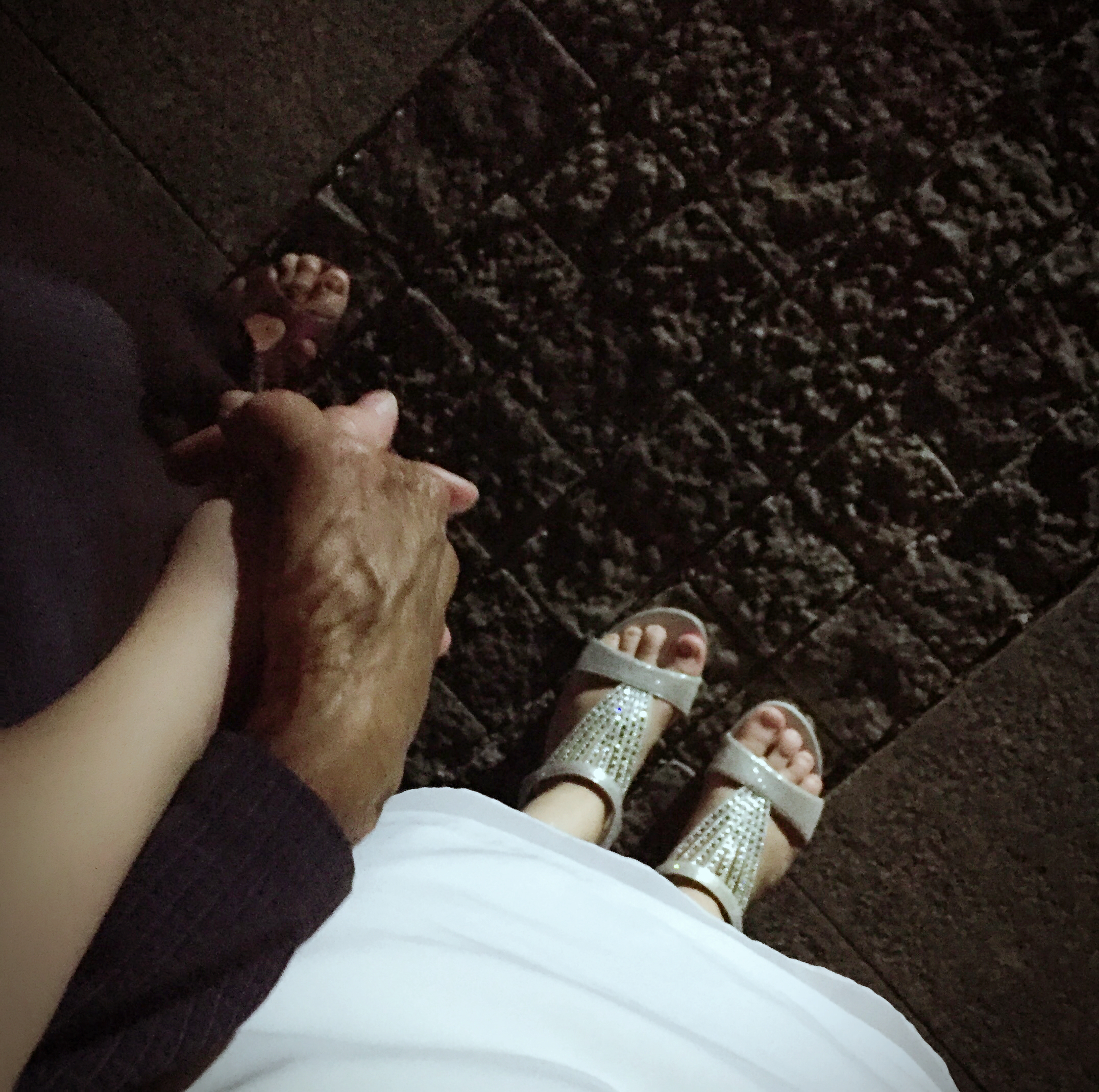 梦的深渊，解析梦见河水上涨淹过桥了无法回去的深层含义与心理启示