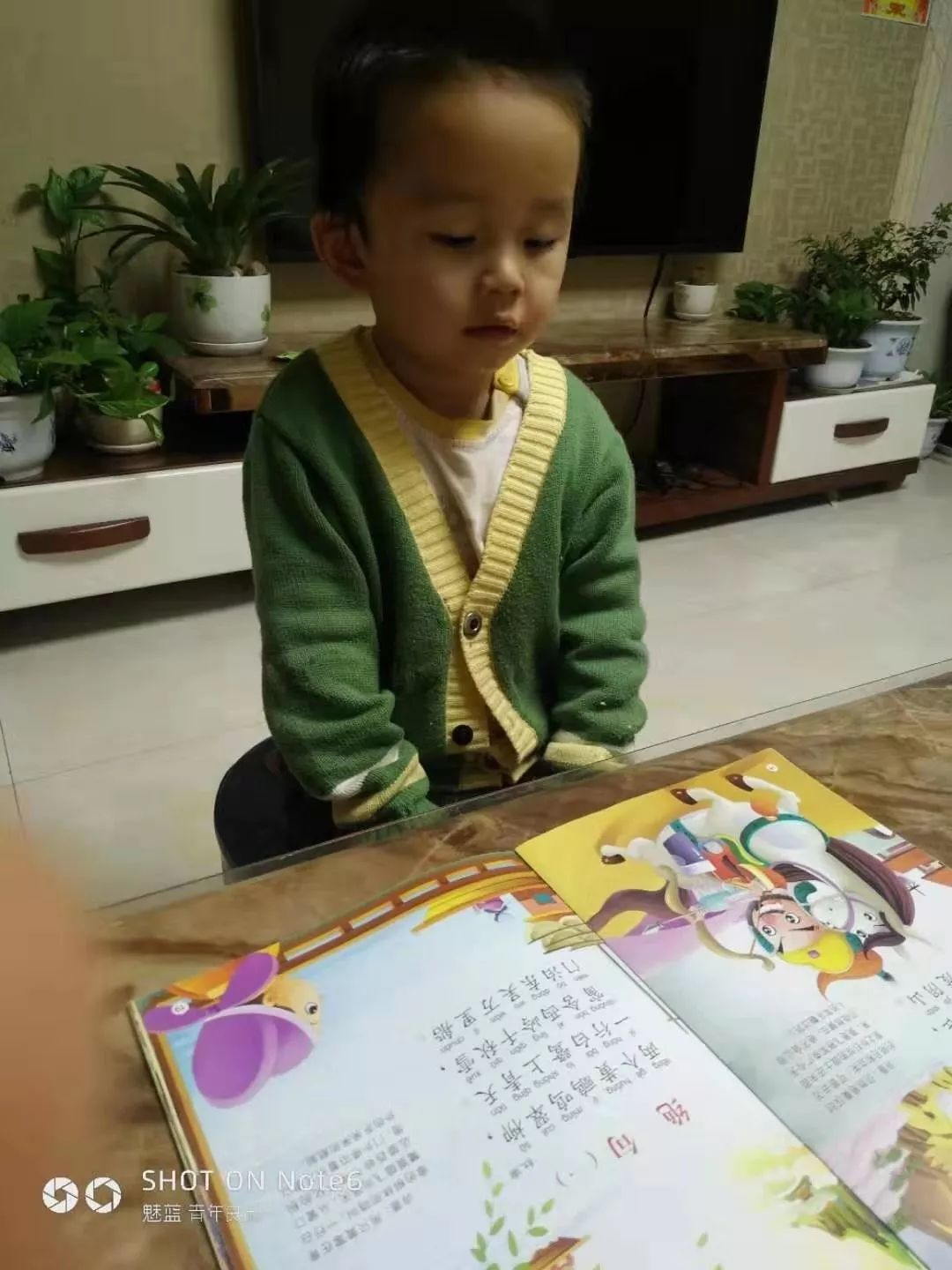 梦到他开车掉到河里了预示着什么？深度解梦，潜意识在向你传递什么信号