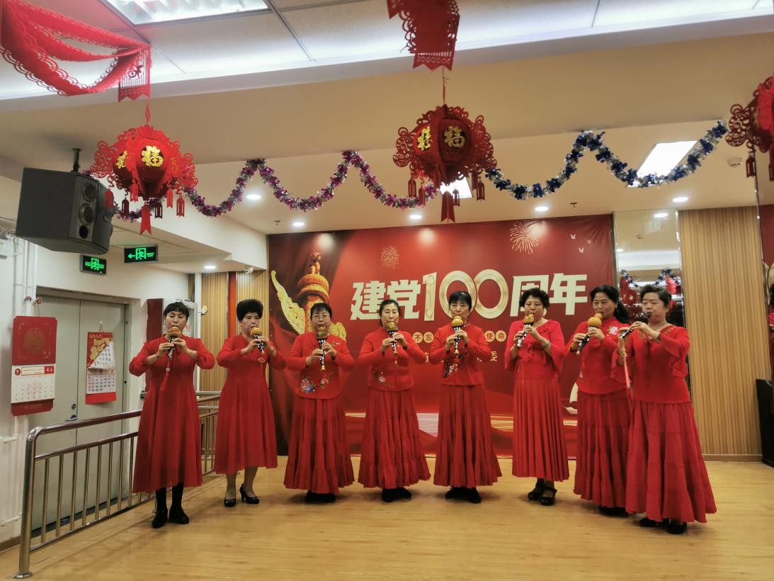 梦回苹果园，解析梦见吃苹果里面都是蚂蚁的深层含义