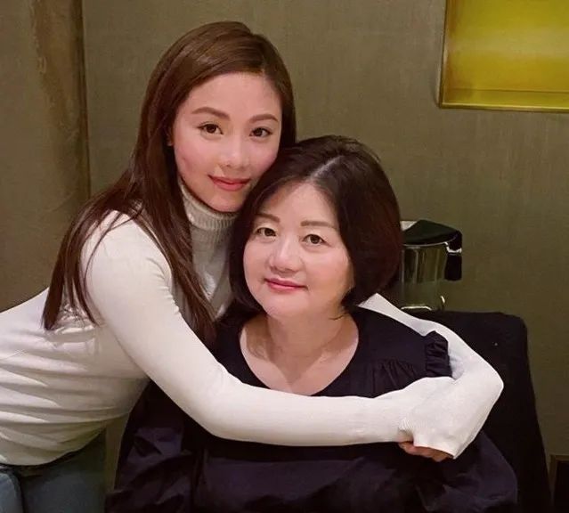 梦境的深层解读，为何会梦到母亲和女儿昨晚都离世