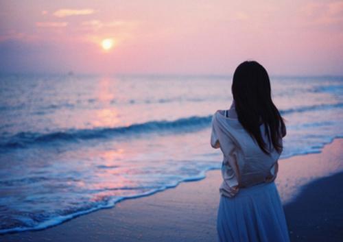 梦境中的情感纠葛，解析梦见对象生气并丢下我的深层含义