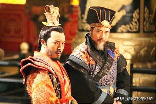 梦境迷雾，解析梦见别人杀了人，我做替罪羊的深层含义——周公解梦的启示