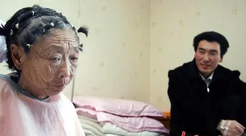 总是梦见牙齿全掉光，梦境背后的深层含义与心理解析