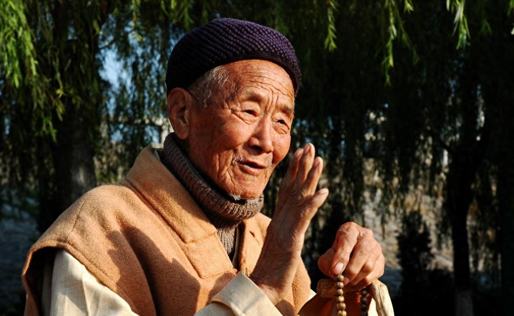 梦回往昔，前男友的泪水与自我境遇的反思