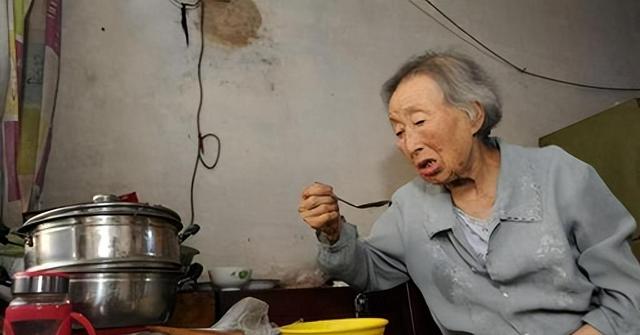 从梦境深处唤醒的亲情——梦见儿子把我从梦中叫醒的深层解读