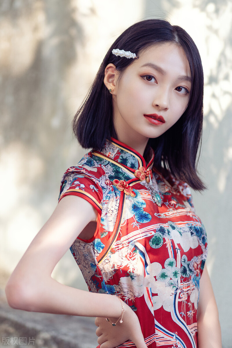 梦醒时分，解析梦见老公承认他自己出轨的深层含义与心理启示