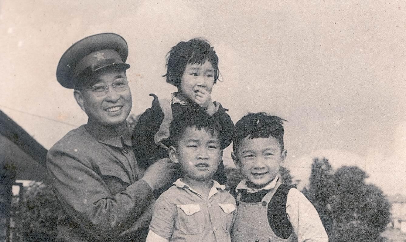 梦境中的微笑，解析梦见死去的朋友对我笑的深层含义